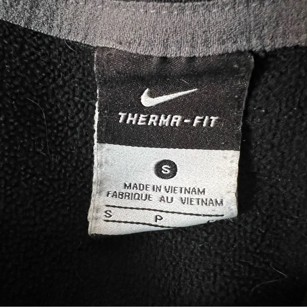 Iowa Hawkeyes NIKE Therma-FIT Hoodie Men’s S Black Pullover NCAA Sweatshirt